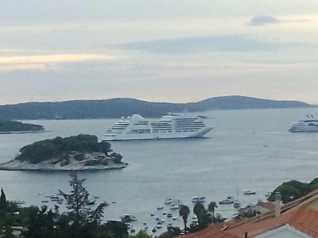 Apartment Bozo Hvar Town Eksteriør bilde